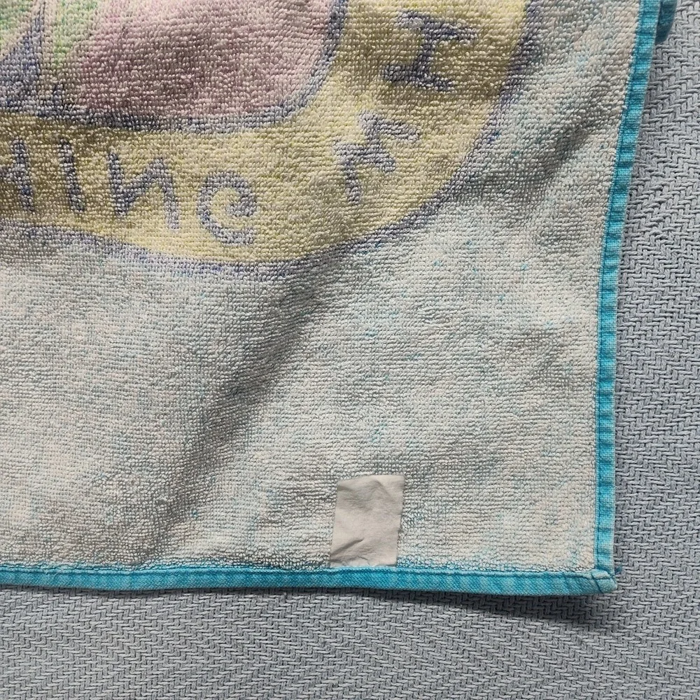 Winnie the Pooh Disney beach towel Who's Watching Who? 100% cotton FLAWS
